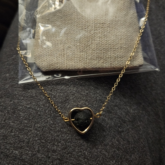 Vitality Devotion Diffuser Necklace - Picture 2 of 9